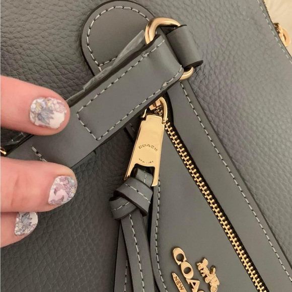 NWT 𝐂𝐎𝐀𝐂𝐇 Grey Leather & Suede Carryall shoulder & hand straps gold hardware - Picture 3 of 8